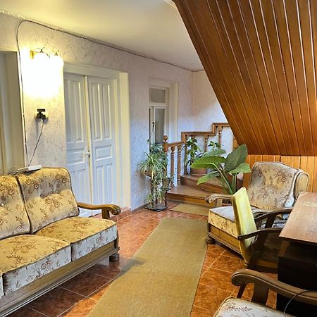Guesthouse Lilia &Wine Celler 泰拉维 外观 照片