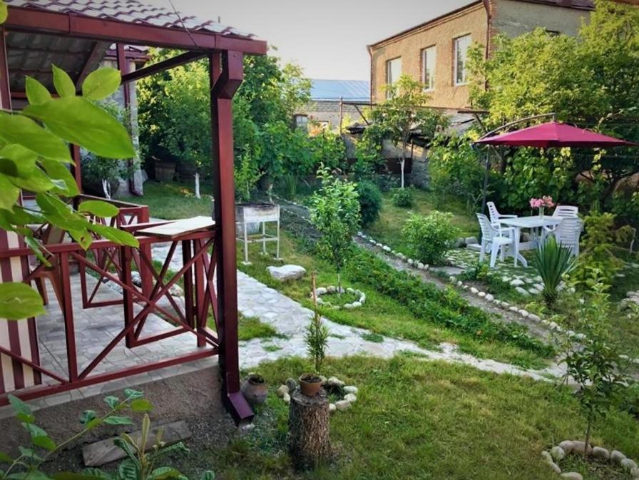 Guesthouse Lilia &Wine Celler 泰拉维 外观 照片