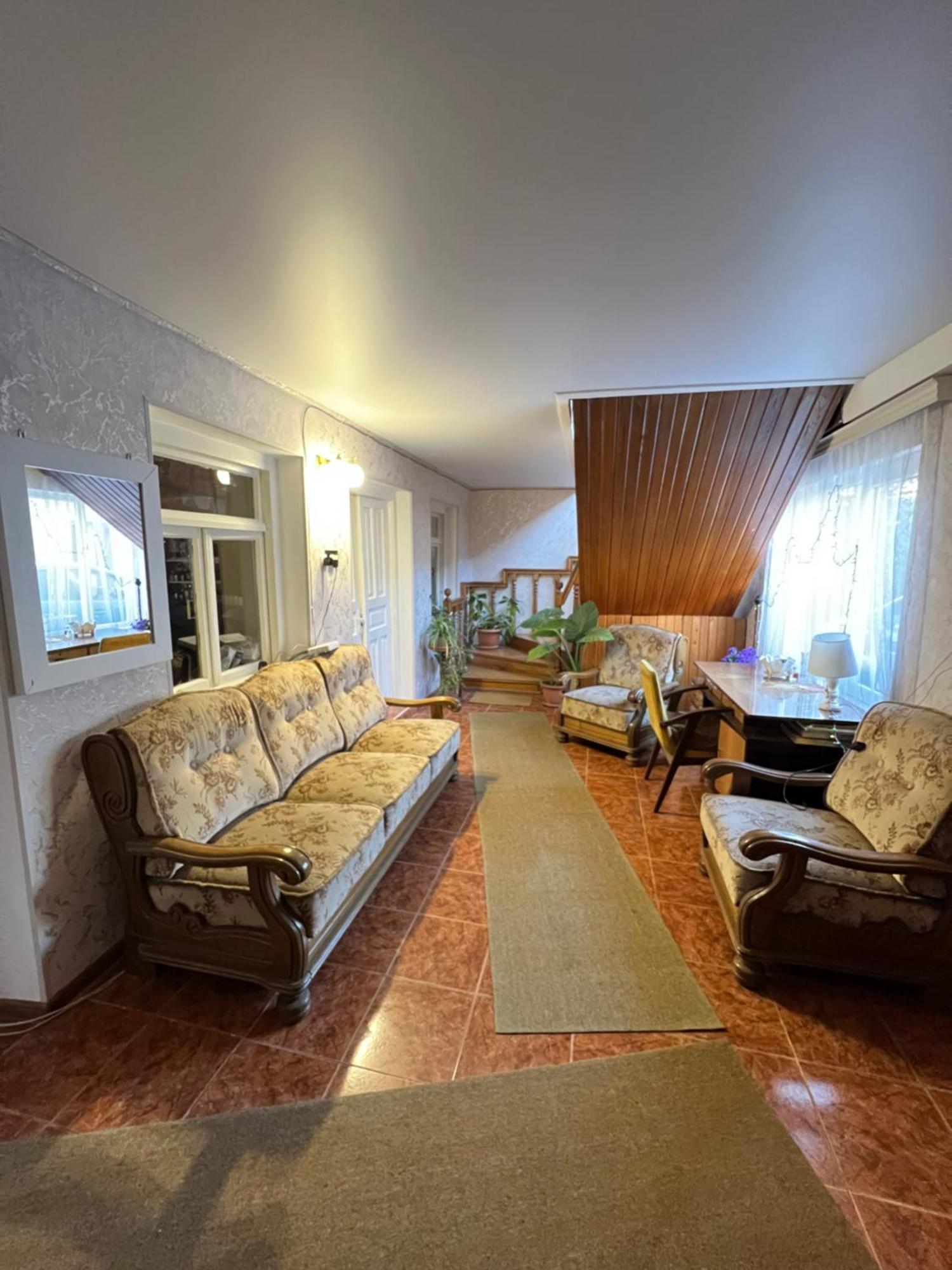 Guesthouse Lilia &Wine Celler 泰拉维 外观 照片
